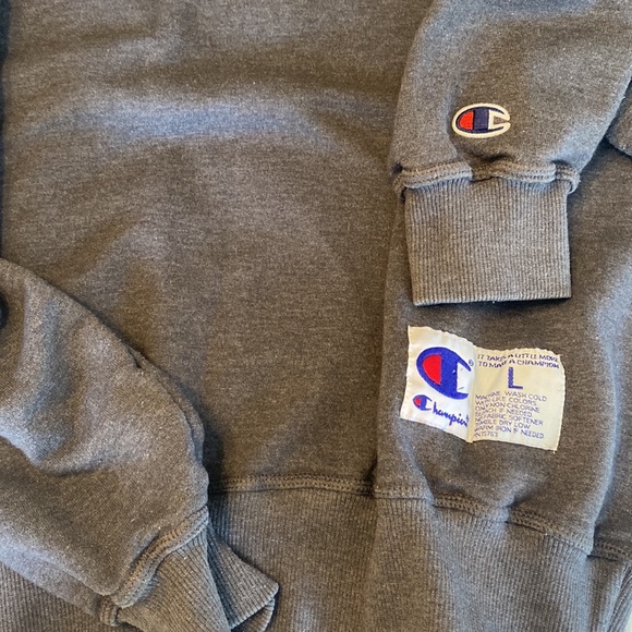 Authentic Champion Crewneck - Picture 3 of 7